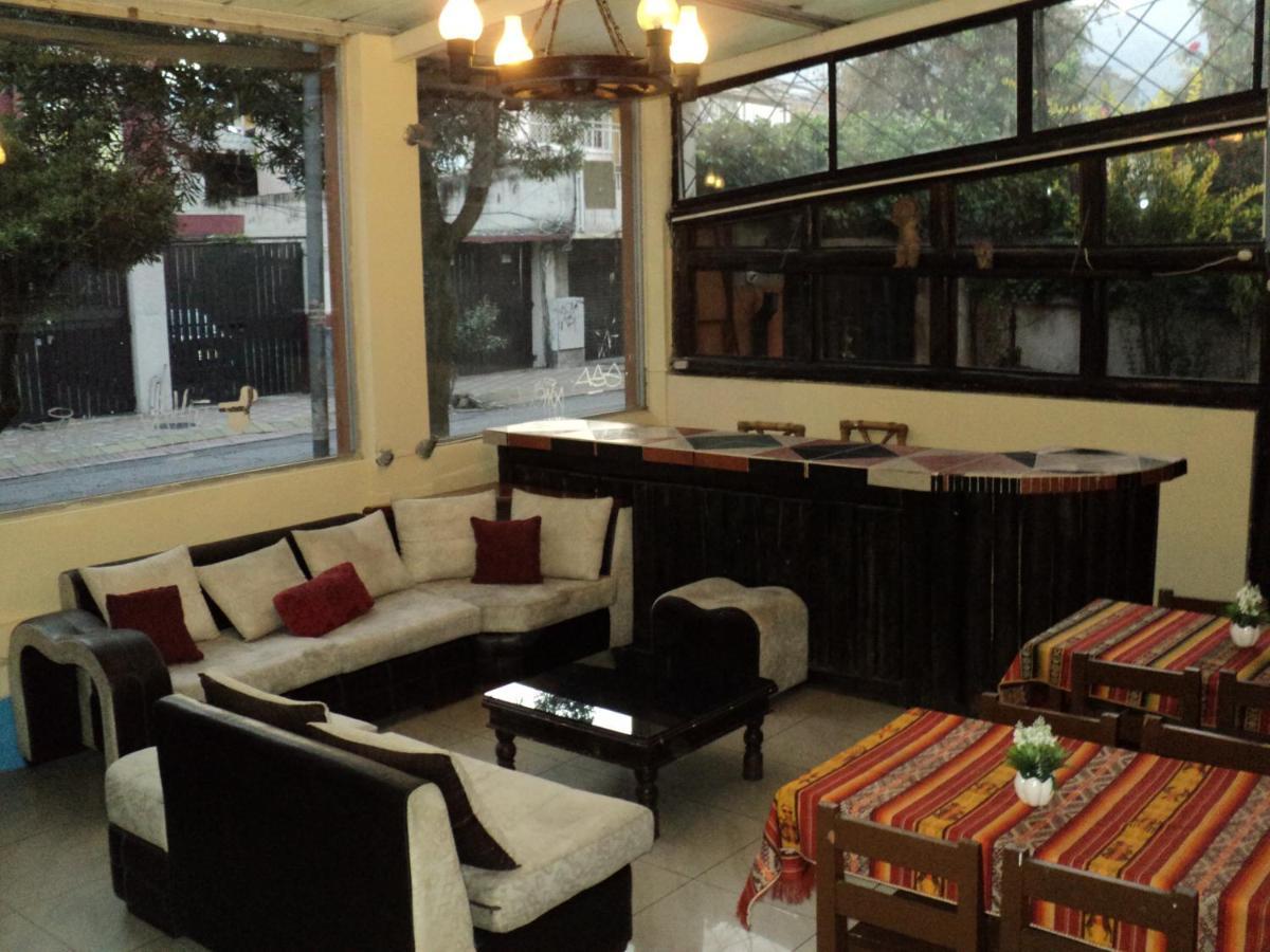 Hostal Bolivar Inn Quito Dış mekan fotoğraf