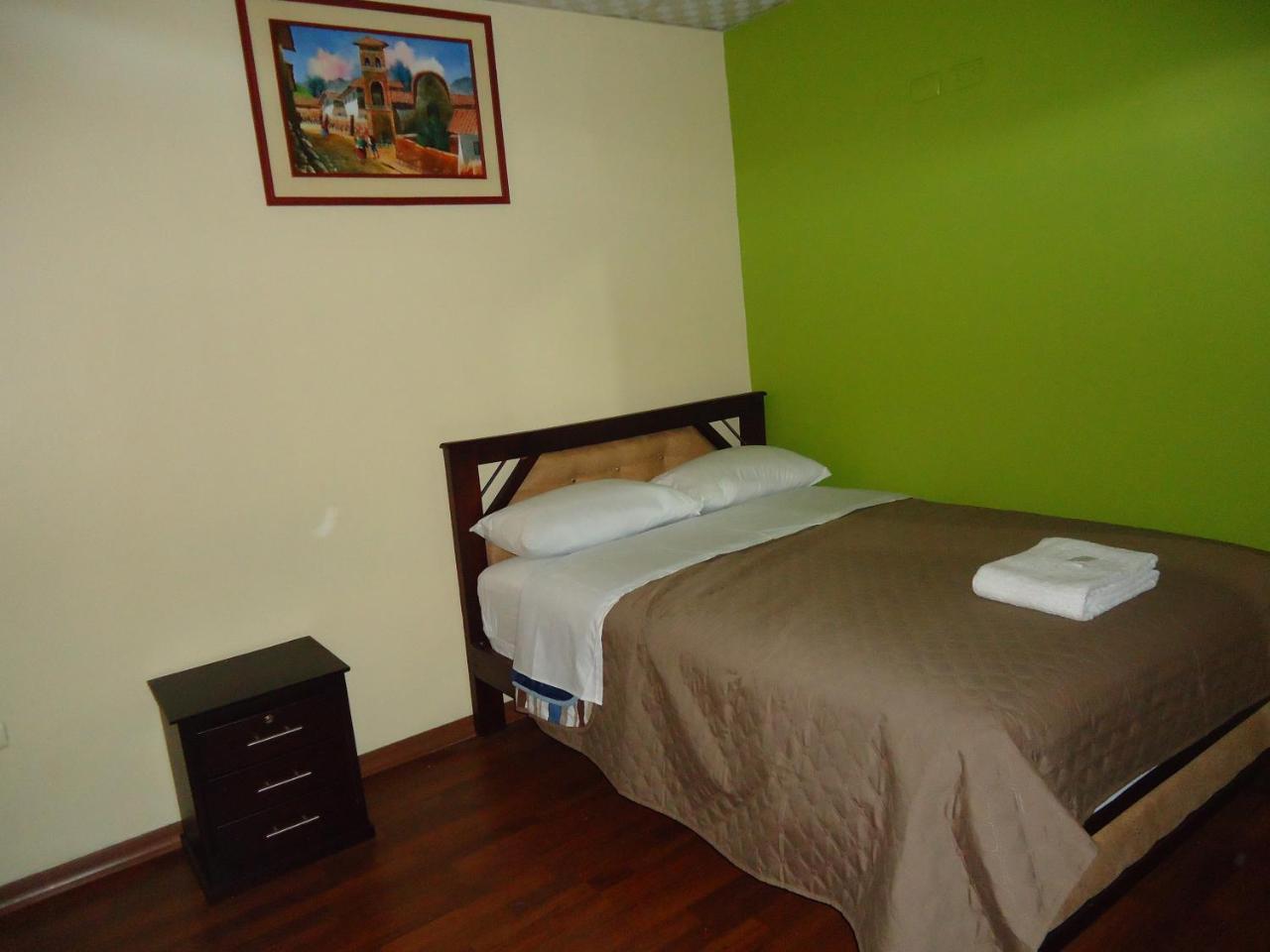 Hostal Bolivar Inn Quito Dış mekan fotoğraf